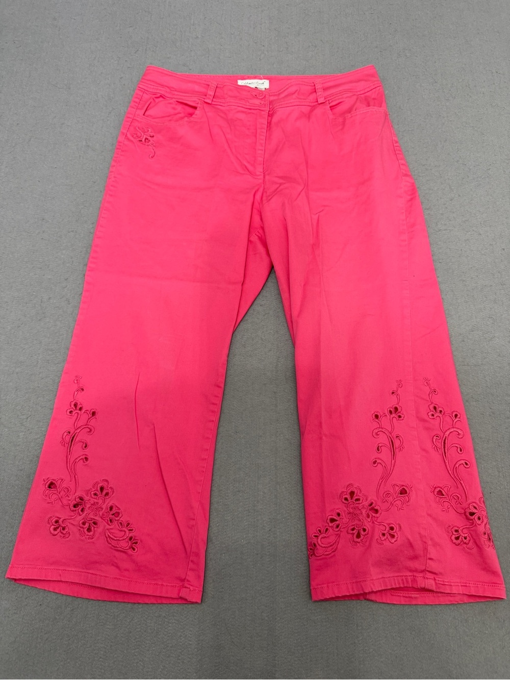 Women’s Coldwater Creek Size 12 Pink Embroidered Floral Cropped Pants